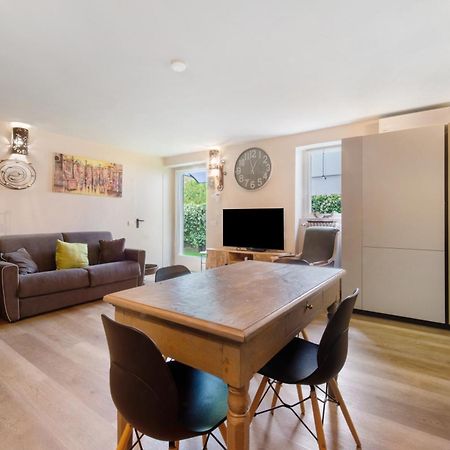 מנדלו דל לאריו Aloha Lake Apartments מראה חיצוני תמונה