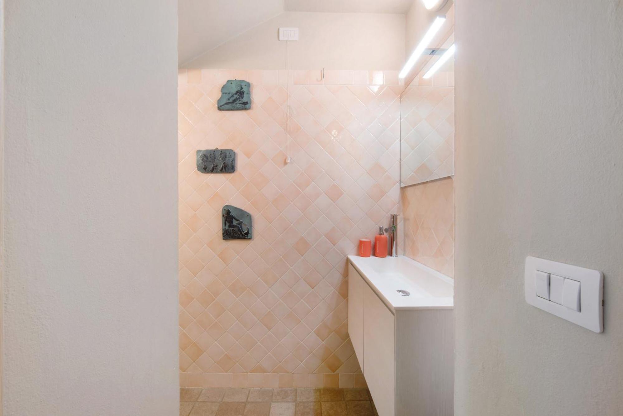 מנדלו דל לאריו Aloha Lake Apartments מראה חיצוני תמונה