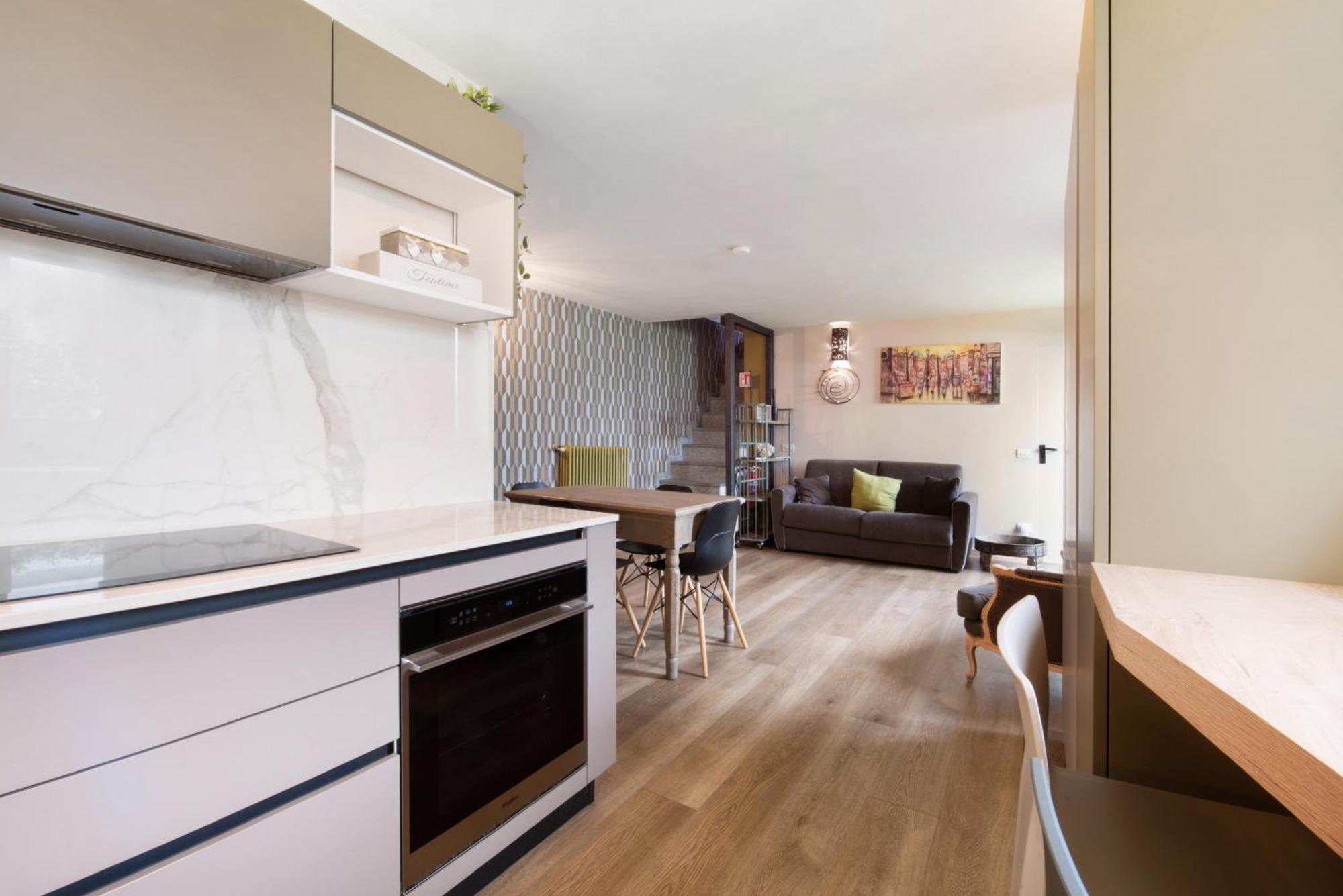 מנדלו דל לאריו Aloha Lake Apartments מראה חיצוני תמונה