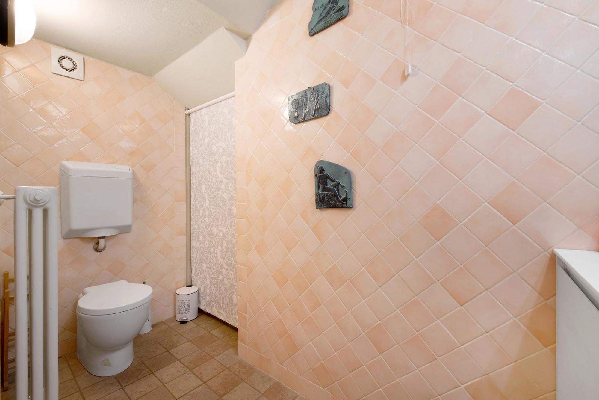 מנדלו דל לאריו Aloha Lake Apartments מראה חיצוני תמונה