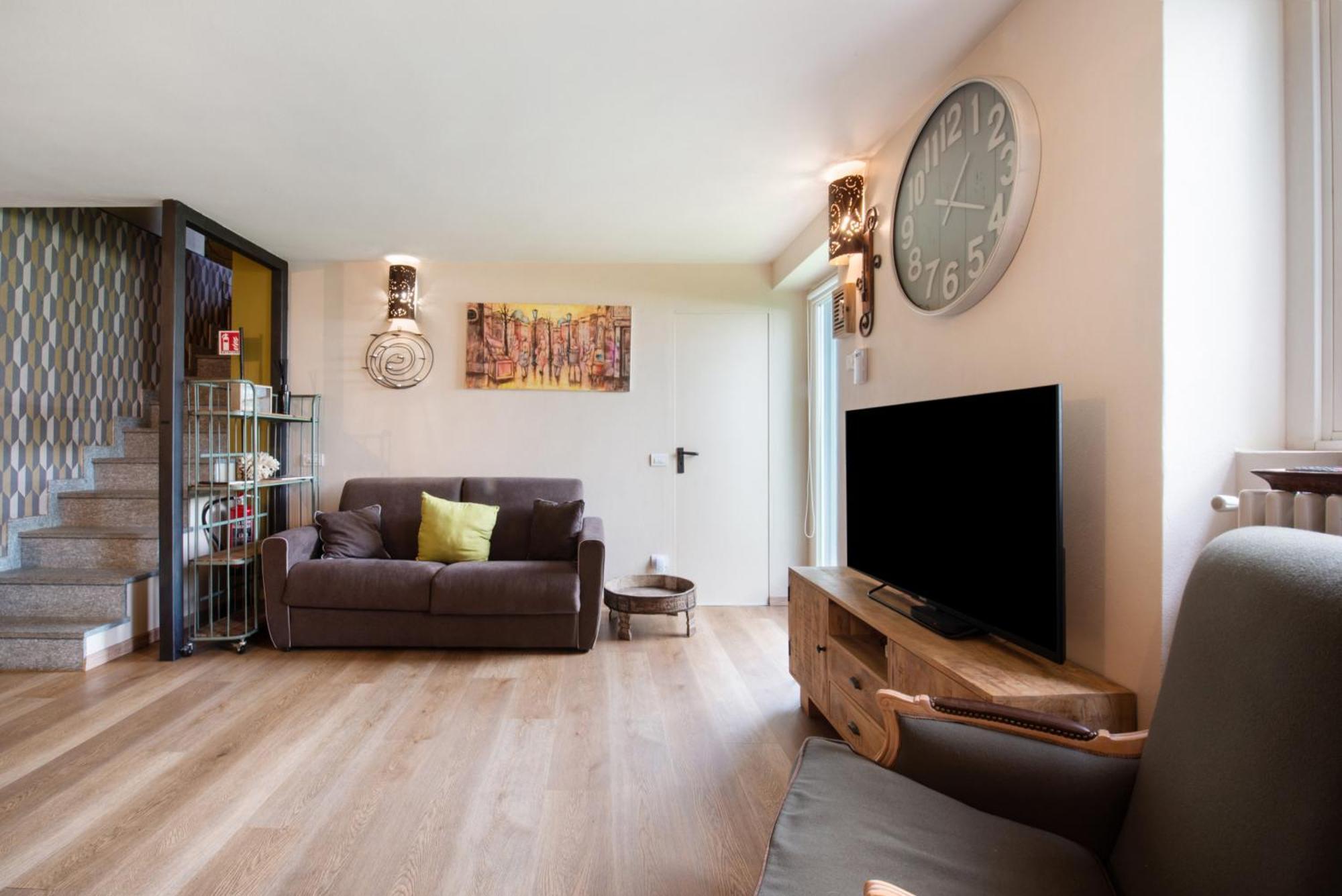 מנדלו דל לאריו Aloha Lake Apartments מראה חיצוני תמונה